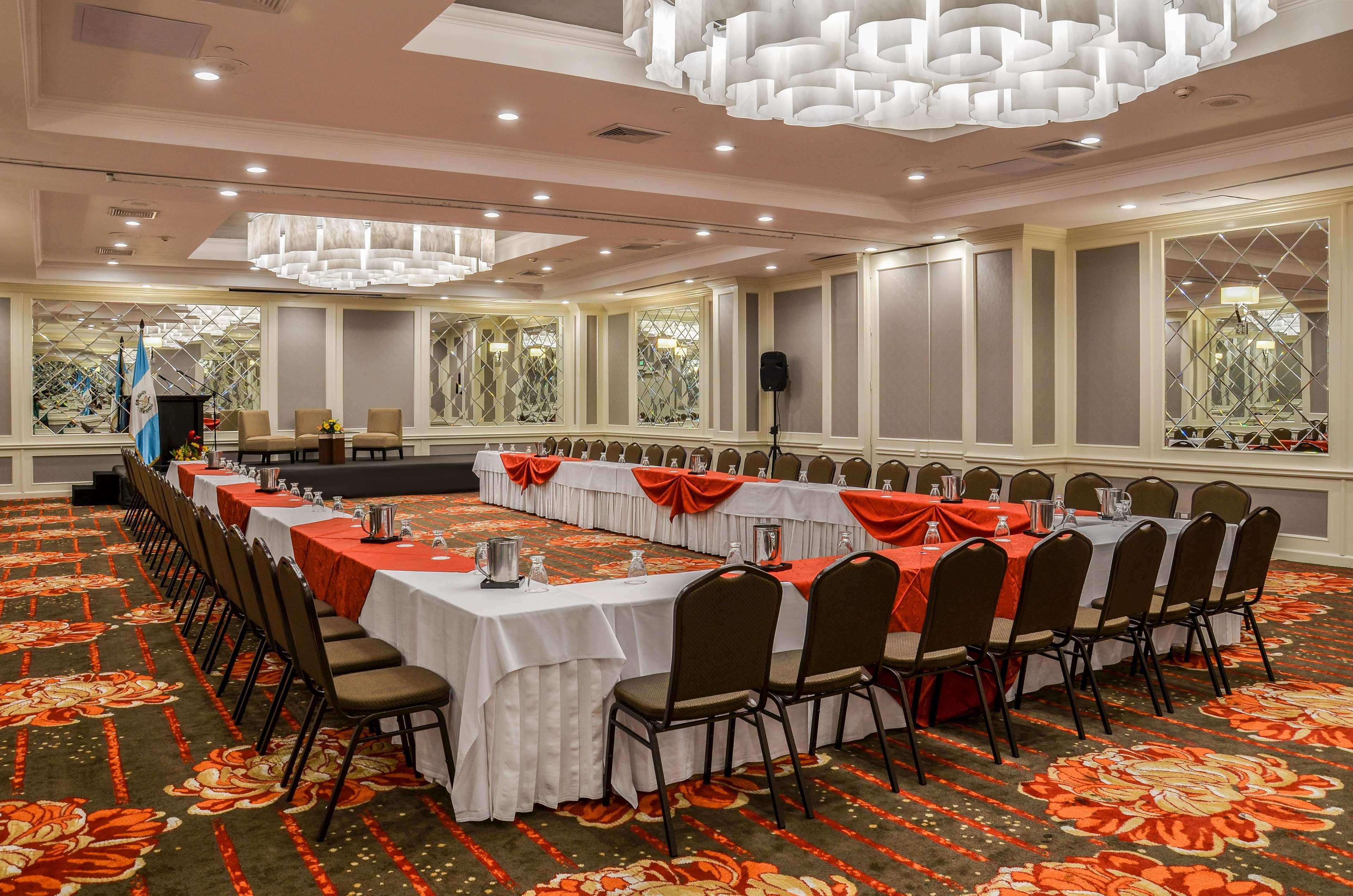 Hilton Garden Inn Guatemala-Stad Buitenkant foto
