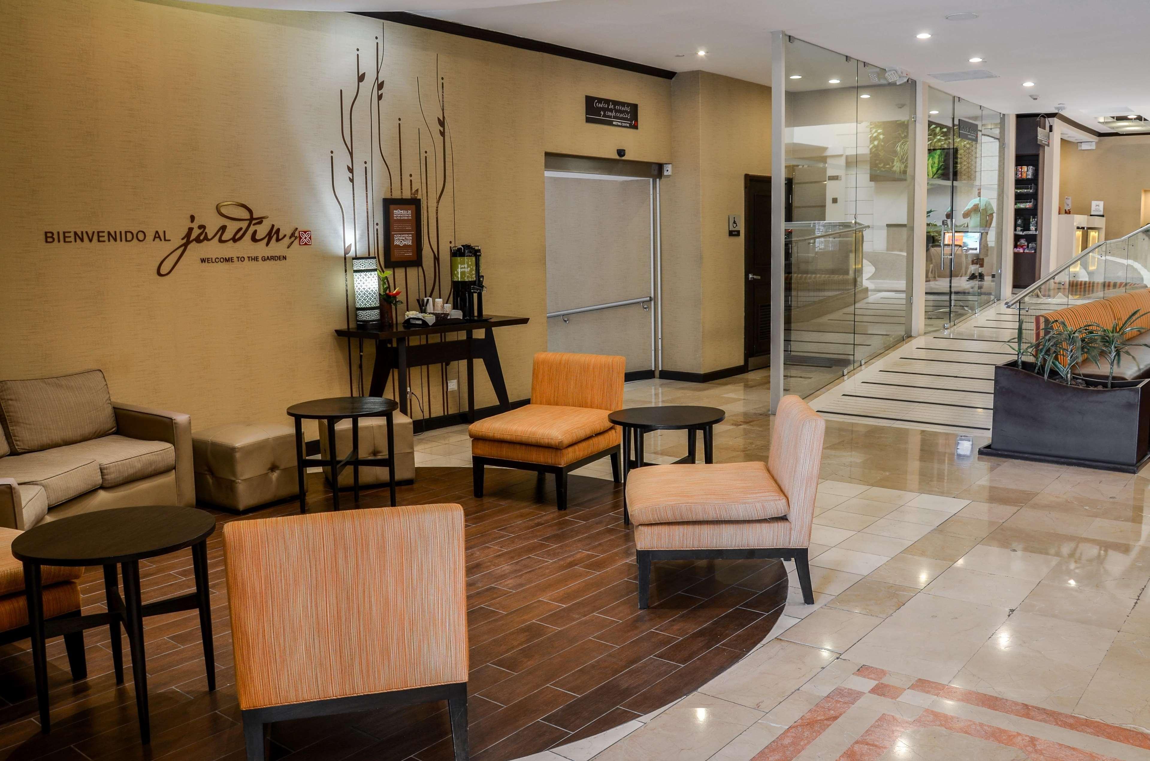 Hilton Garden Inn Guatemala-Stad Buitenkant foto